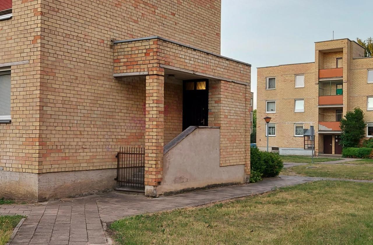 Mini Apartment With Separate Entrance พาลังกา ภายนอก รูปภาพ